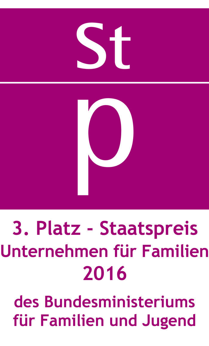 Staatspreiskennzeichen 3. Platz Unternehmen für Familien 2016.jpg | © Staatspreiskennzeichen