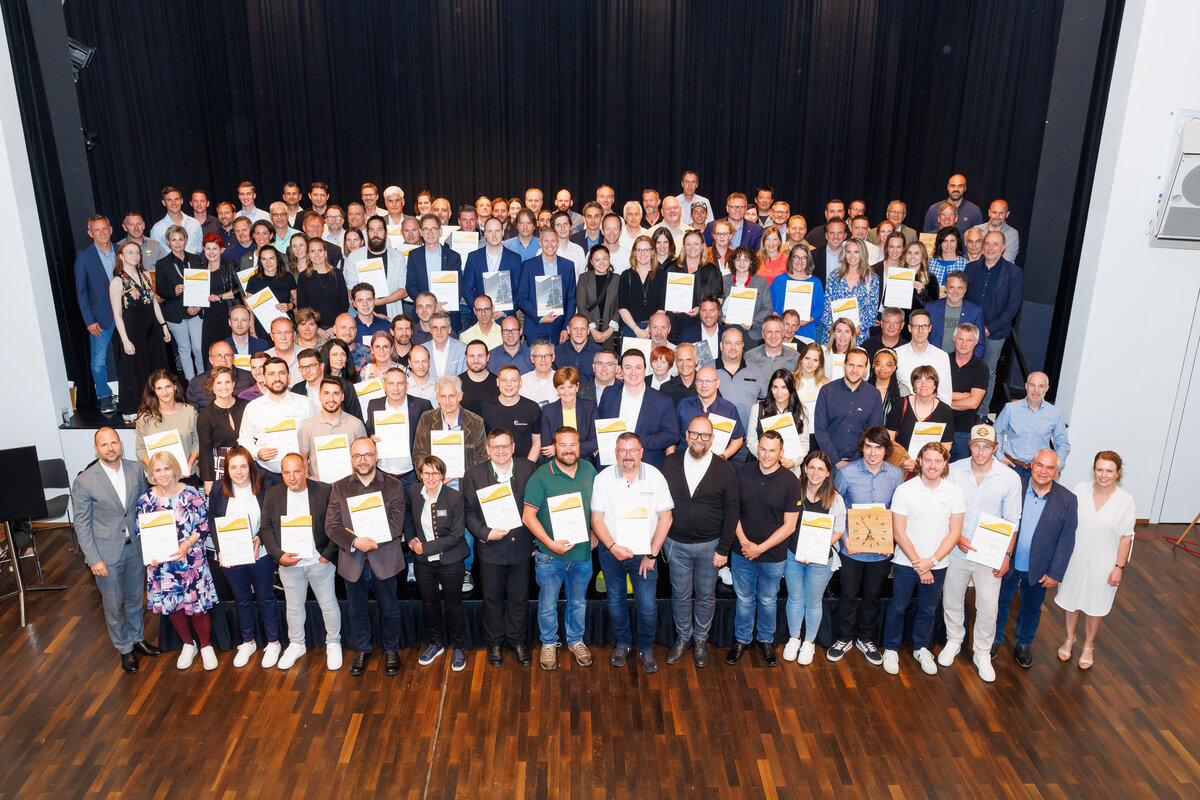 FHV erhält zum ersten Mal das Zertifikat ÖKOPROFIT | © Land Vorarlberg | Hofmeister