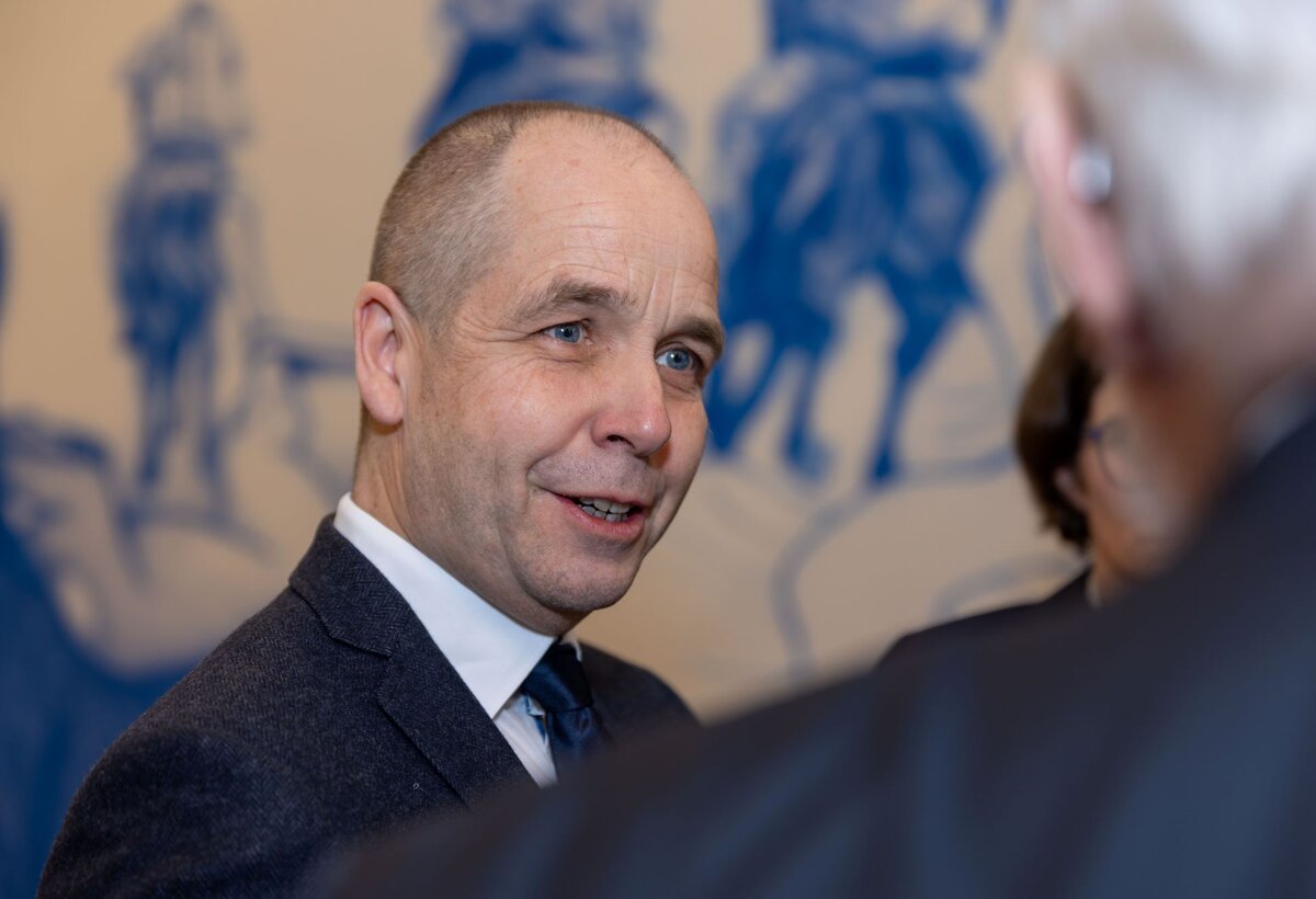 Porträbild von Holger Bonin Vortragender beim 7. Business Summit Beyond Boundaries - Diversität als Chance und Herausforderung in der Führung | © IHS / Matphoto & FHV