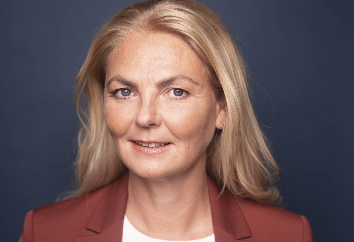 Portrait of Ana-Christina Grohnert Speaker at the 7th Business Summit Beyond Boundaries - Diversity as an opportunity and challenge in leadership | © Dominik Butzmann & FHV