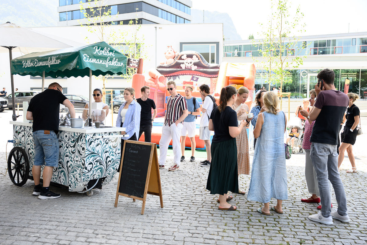 Eis und Hüpfburg bei der FHV Offen 2025 | © Matthias Rhomberg