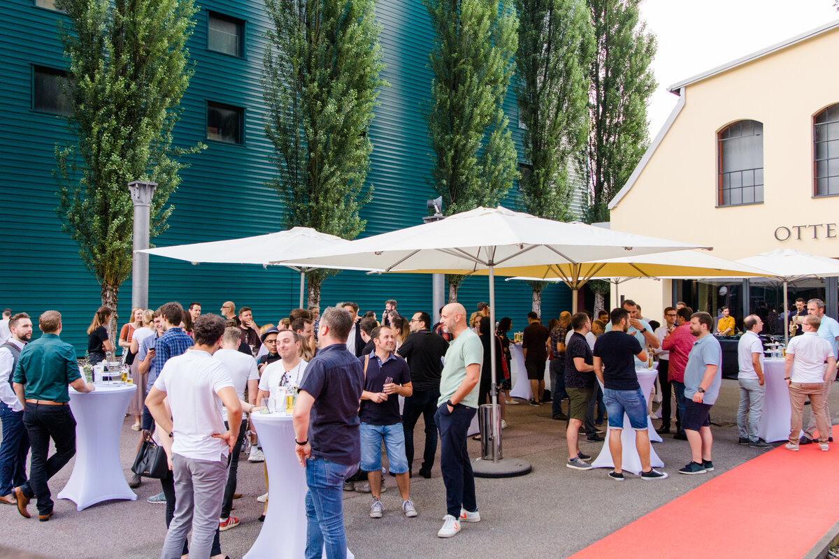 Bild von Absolventen der FHV beim Alumni Day 2022 | © Nina Bröll & FHV