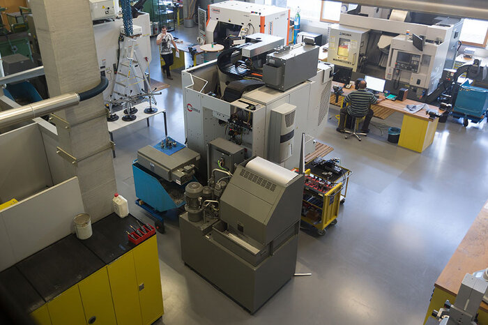 Technische Labore Impression 01 | © FHV Technisches Labor der FHV von oben fotografiert. | © FHV