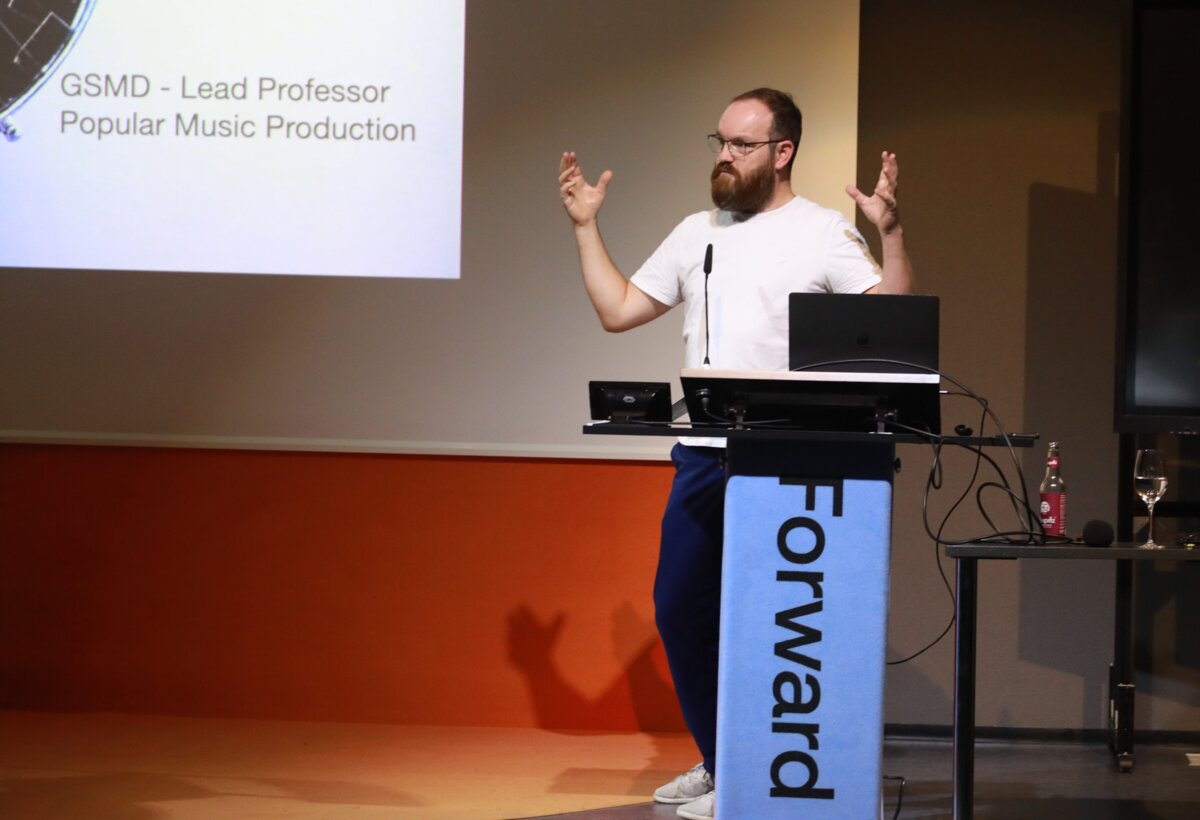 Post Growth Symposium 03 | © FHV A speaker gives a presentation | © FHV