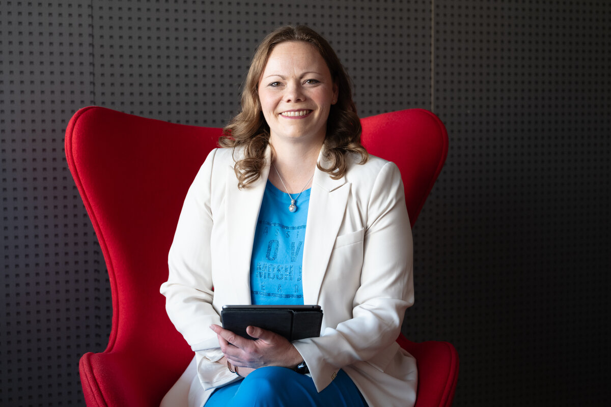 The picture shows the new endowed professor Ann-Kristin Cordes | © FHV