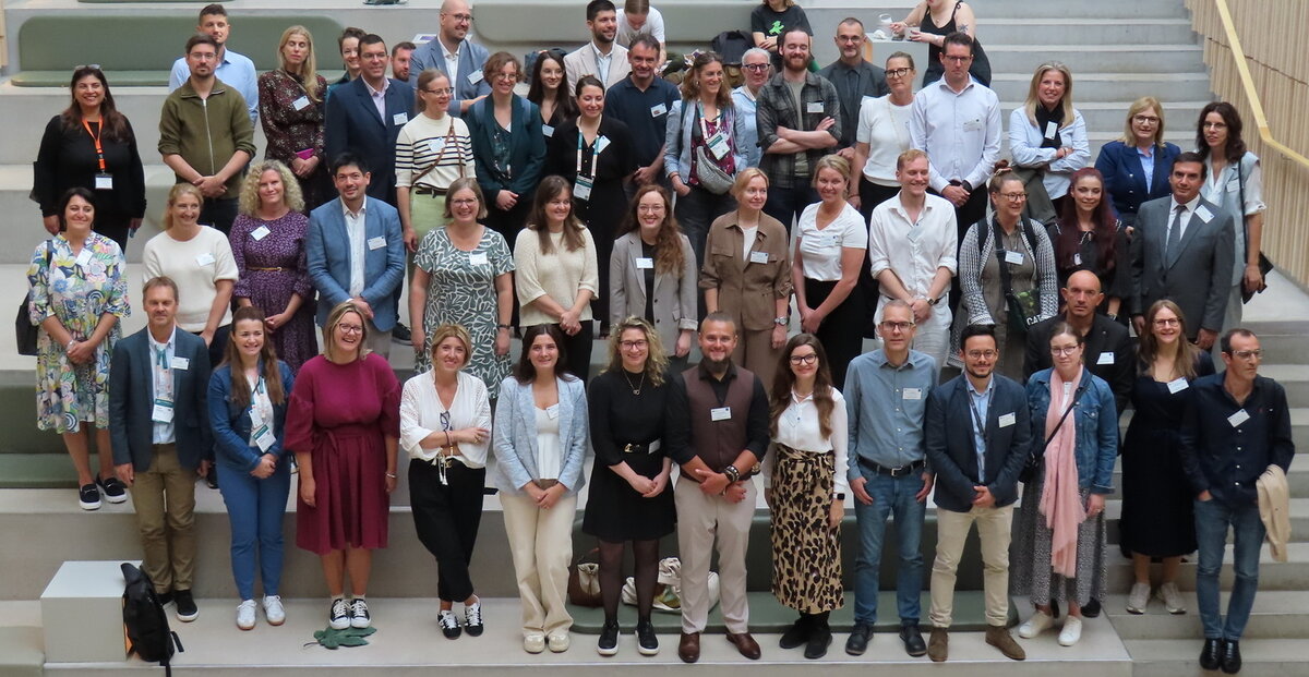 group picture of 32 representatives of institutions in Europe who are ESCI champions | © Tibor Tóth