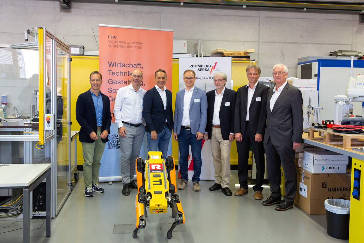 Pressekonferenz an der FH Vorarlberg mit 7 Personen | © Rhomberg Sersa Rail Group