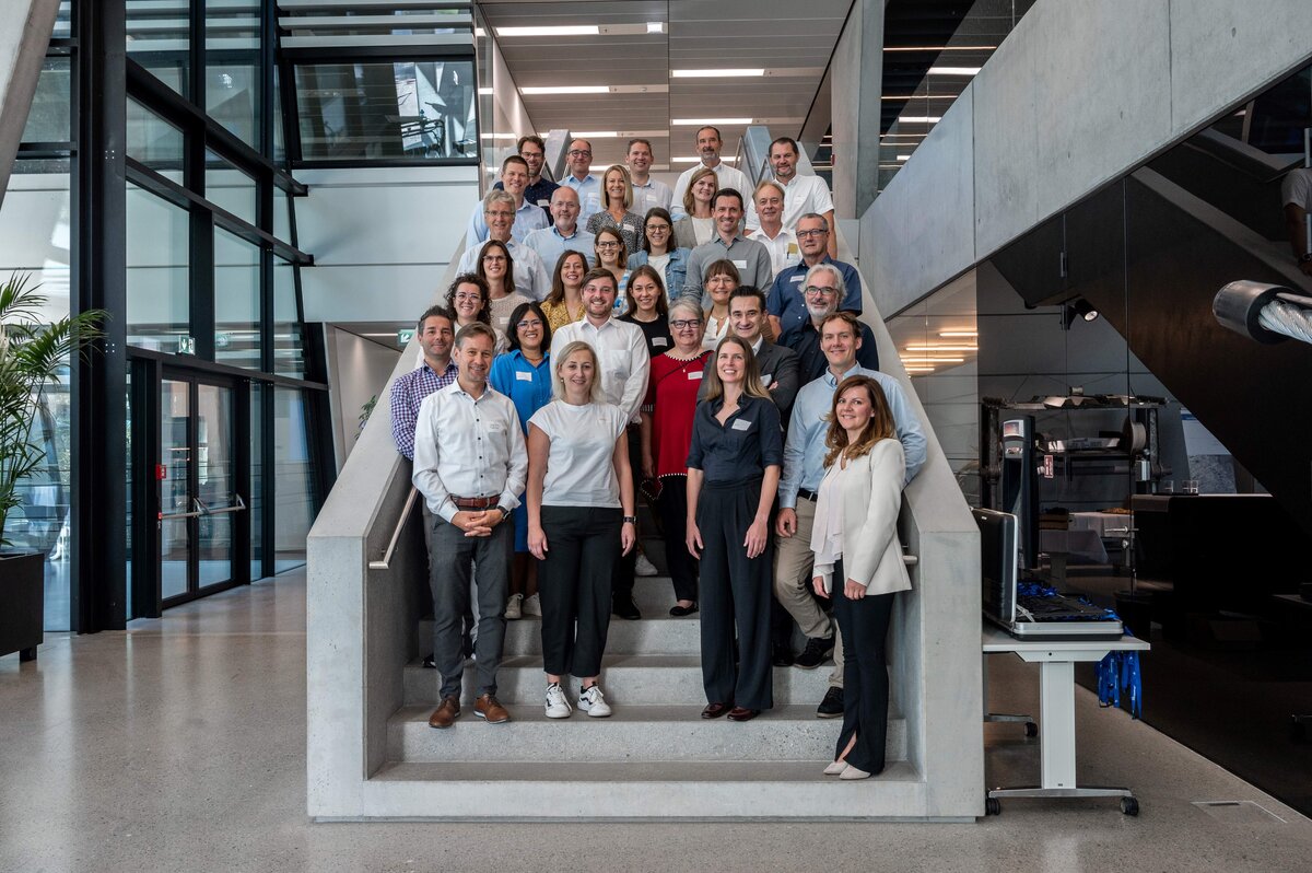 gruppenfoto des netzwerktreffens der fhv und starke partner | © Doppelmayr Seilbahnen GmbH/Sarah König