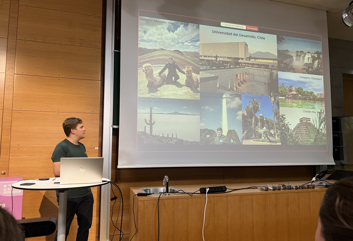 ErasmusDays 2024: Student präsentiert auf einer PPT seinen Auslandsaufenthalt in Chile