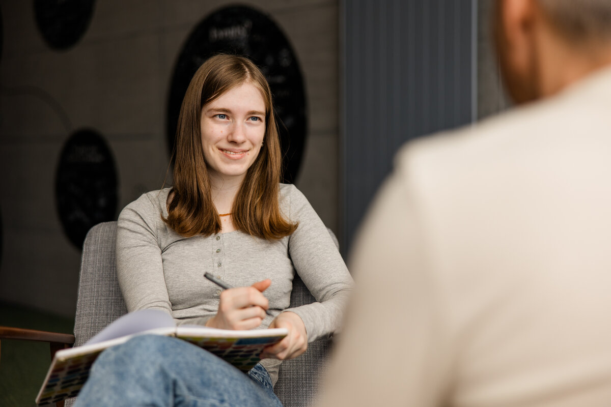 Nach ihrem Studium kann Student Ambassador Theresa Aschaber in vielen Bereichen tätig sein. | © FHV/Nina Bröll