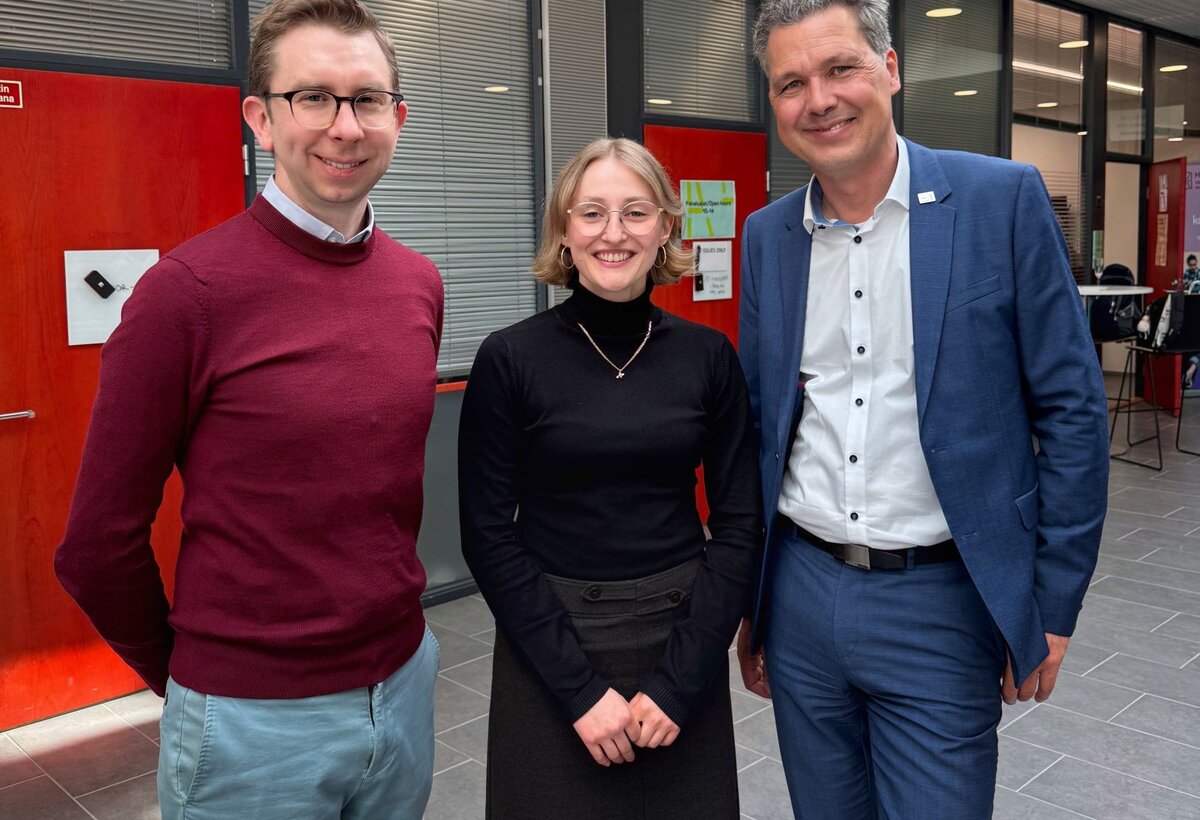 Florian Buehler, Gewinnerin Theresa Grabher und Martin Hebertinger.