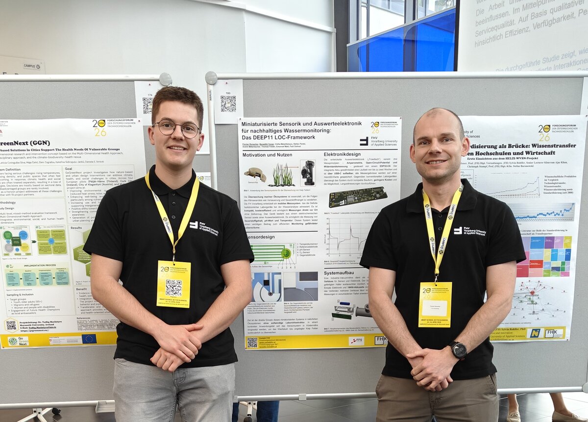 Das FHV-Duo bei der erfolgreichen Poster-Session im Rahmen des Forschungsforums. | © FHV