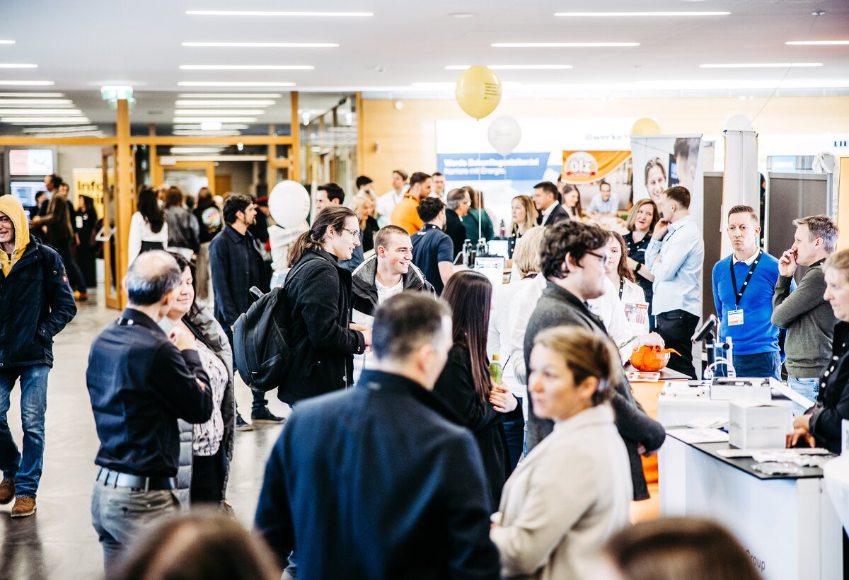 Last year, more than 2,300 interested people visited the Vorarlberg job fair.