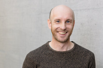 Das ist ein Mitarbeiterfoto von Jaeger Peter. | © Nina Broell | FHV