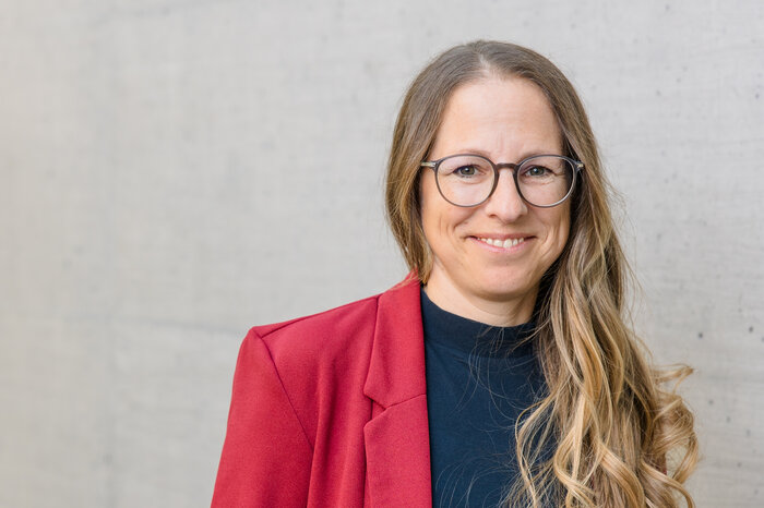 Mitarbeiterfoto von Neyer Stefanie.  | © Nina Broell | FHV