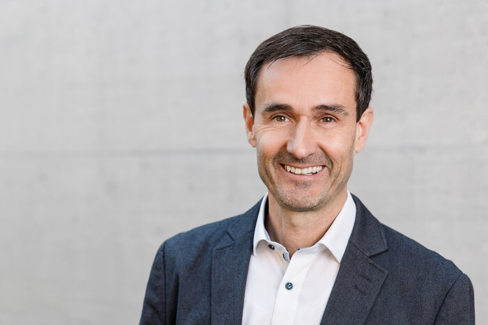 Das ist das Mitarbeiterfoto von Schwendinger Bernd. | © Nina Bröll | FHV