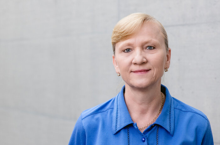 Das ist das Mitarbeiterfoto von Dana Seyringer.