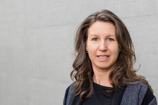 Employee photo of Schneider Sabrina | © Nina Bröll / FHV