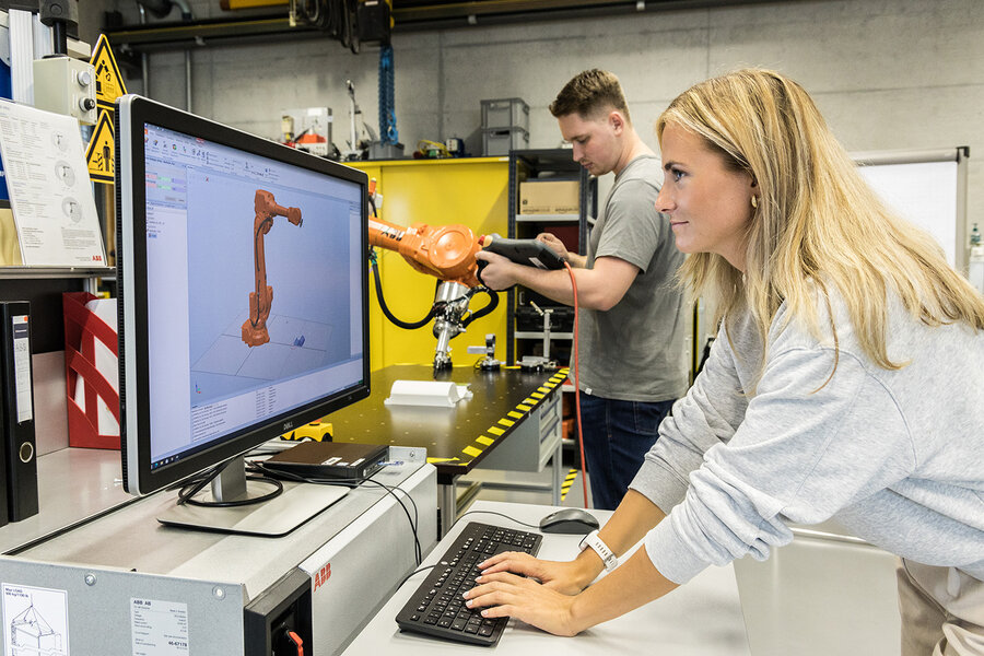 FHV Automation Lab | Students in Engineering & Technology | © Patricia Keckeis, Zeughaus Design Studierende bei der Arbeit im Studium für Technik | © Patricia Keckeis, Zeughaus Design