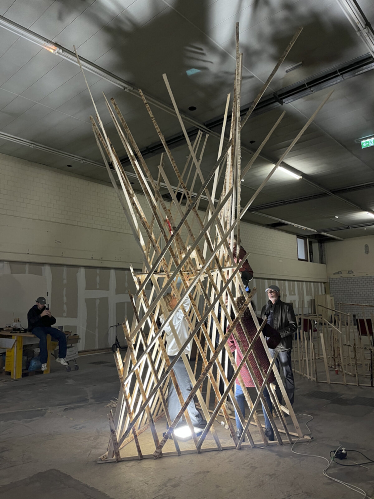 Studierende arbeiten am Projekt | ©  ©Sarah Schlatter